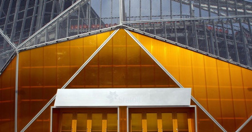 LEXAN&trade; THERMOCLICK&trade; Panel Facade Locking System